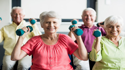 ورزش کردن seniors using weights 107420 36463 256